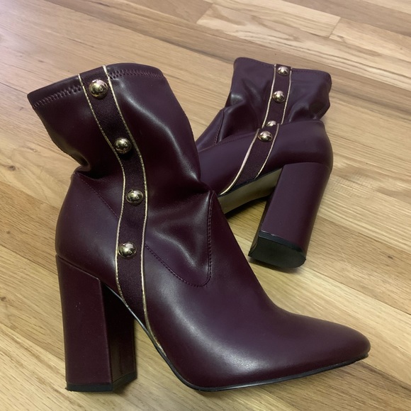 Beautiful Marc Fisher Burgundy Ankle Boots - Picture 5 of 5